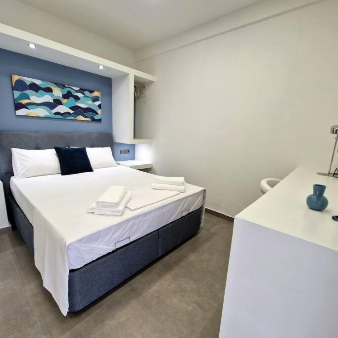 Farisma - Bright And Central Apt In Kalamata Esterno foto