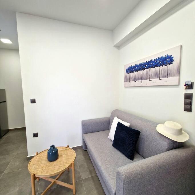 Farisma - Bright And Central Apt In Kalamata Esterno foto